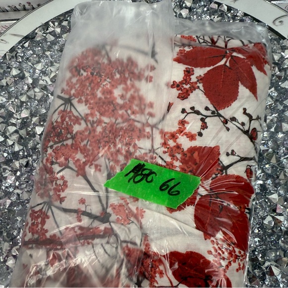 Northern Reflections button up collared flowers Red and White Floral Blouse - Picture 13 of 13